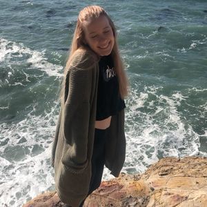 Meet your Posher, Hannah